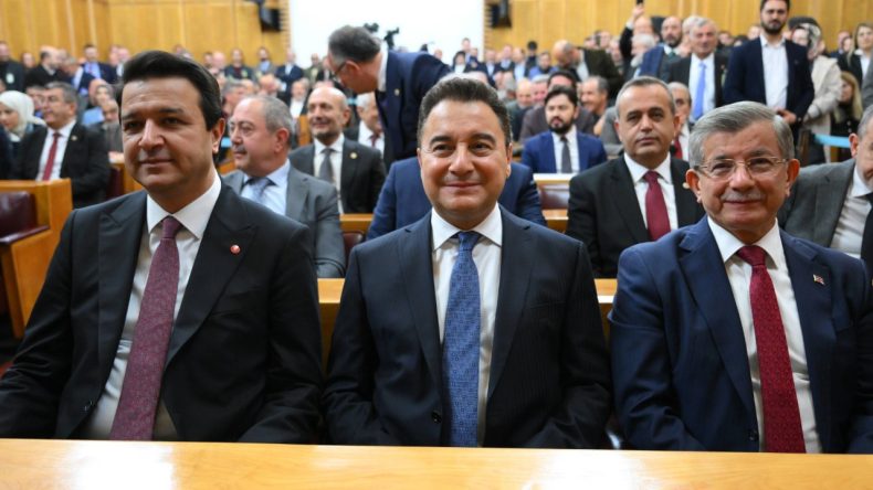 Davutoğlu’ndan Baykar’a tepki: Riyakar politikanın yansıması