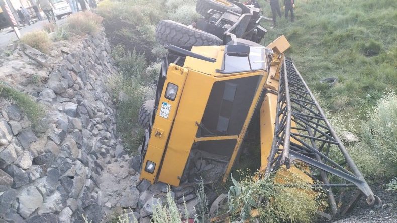 Devrilen Vinçten Kaçmaya Çalışırken Hayatını Kaybetti