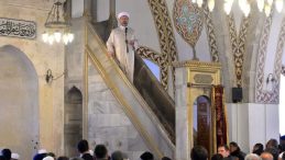 Diyanet’ten Sansasyonel Düğün Hutbesi: Gelin Hamamı, Bekarlığa Veda ve Cinsiyet Partileri