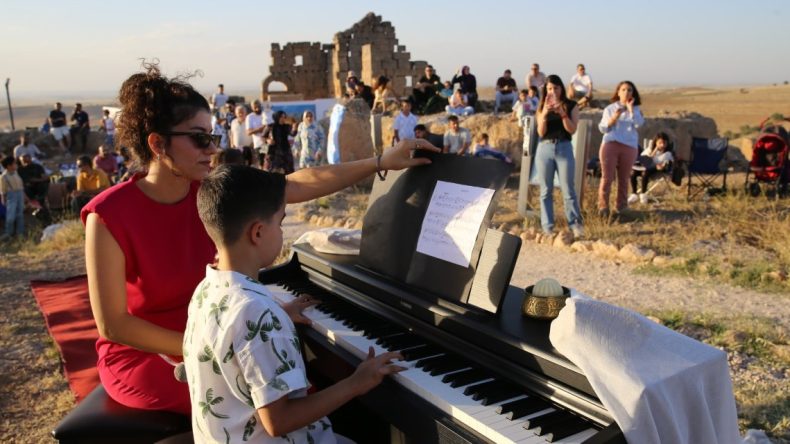 Diyarbakır’ın Roma’dan Kalma Kalesinde “Yıldızlar Altında Bilim ve Sanat”