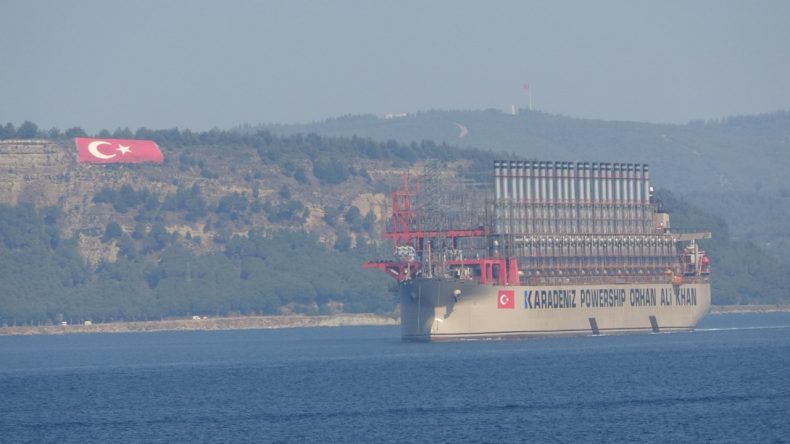 Dünyanın En Büyük Enerji Gemisi Çanakkale’den Geçti
