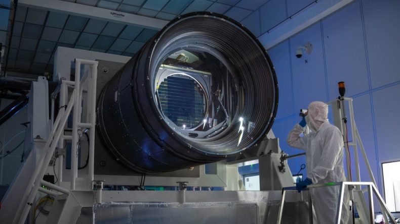 Dünyanın En Büyük Kamerası Astronomide Yeni Bir Dönem Başlatıyor