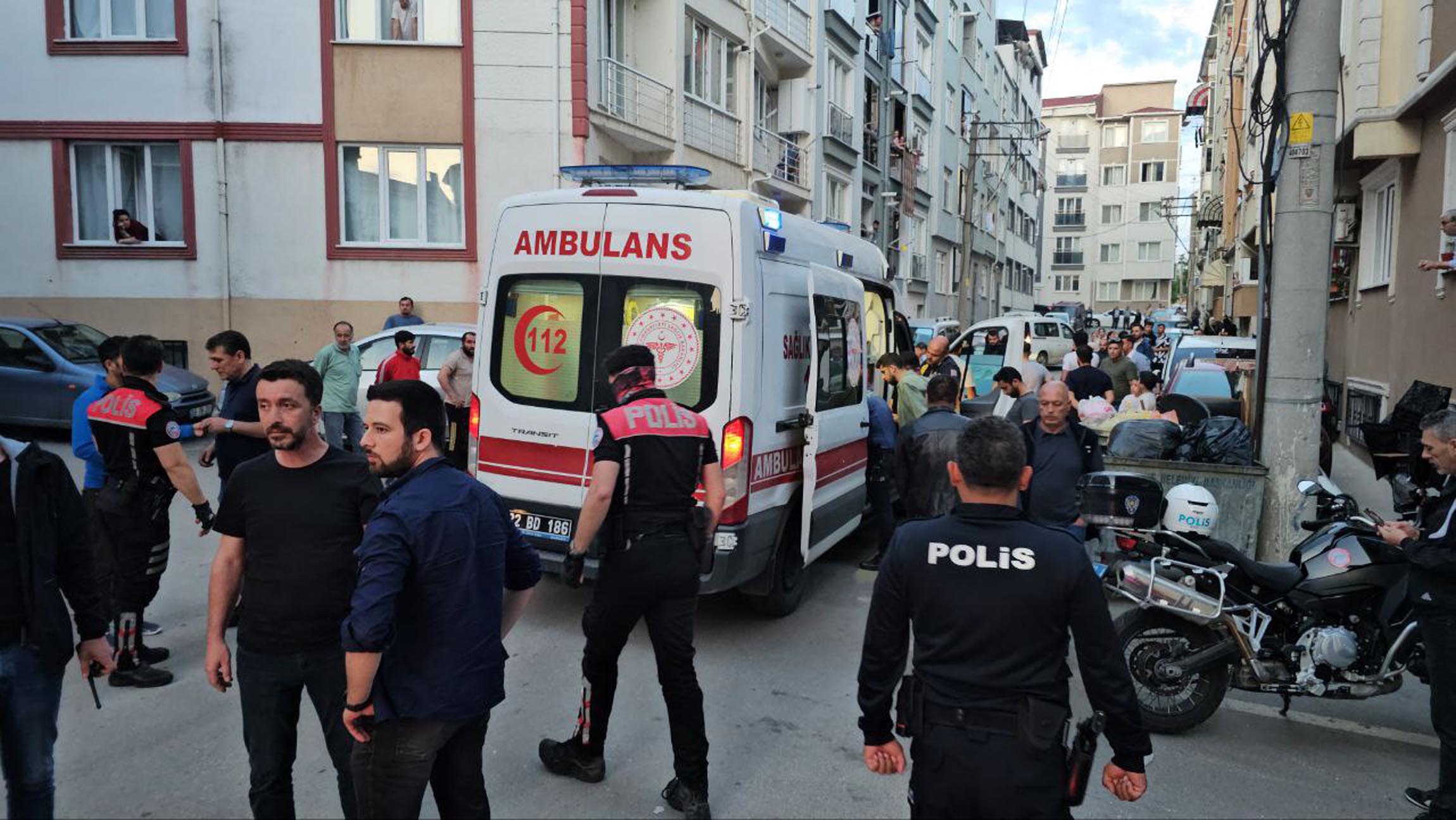 Polis ve Sağlık Ekipleri