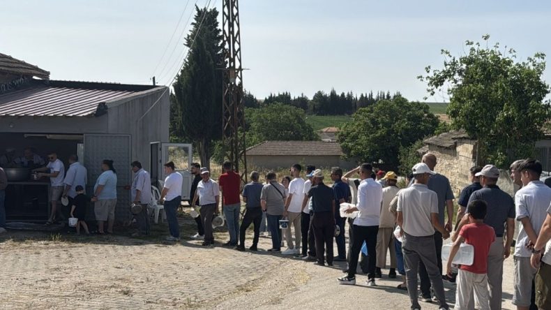 Edirne’de Yüz Yıldır Sürdürülen Bayram Geleneği: Herkes Aynı Sofrada