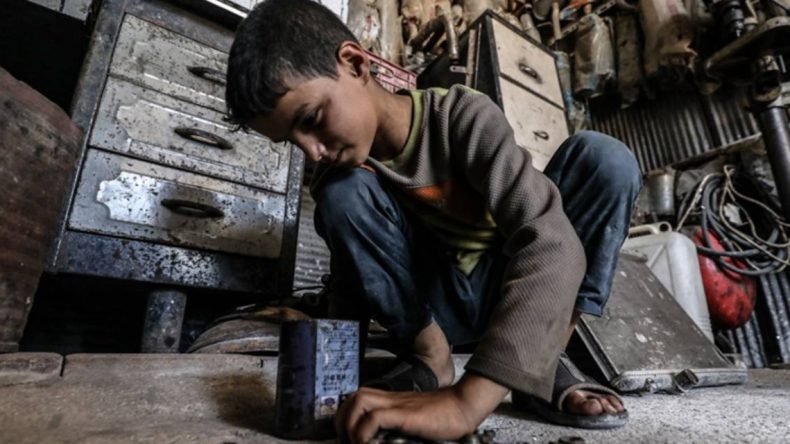 Eğitim-İş: MEB Çocuk İşçi Bulma Kurumuna Dönüştü!