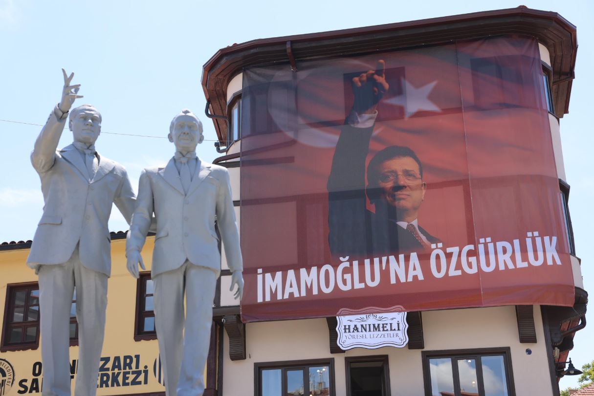 İmamoğlu Pankartı Eskişehir'de