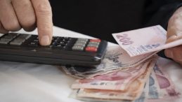 En Düşük Emekli Maaşlarına Zam Müjdesi Geliyor Mu? AK Parti Yanıtladı