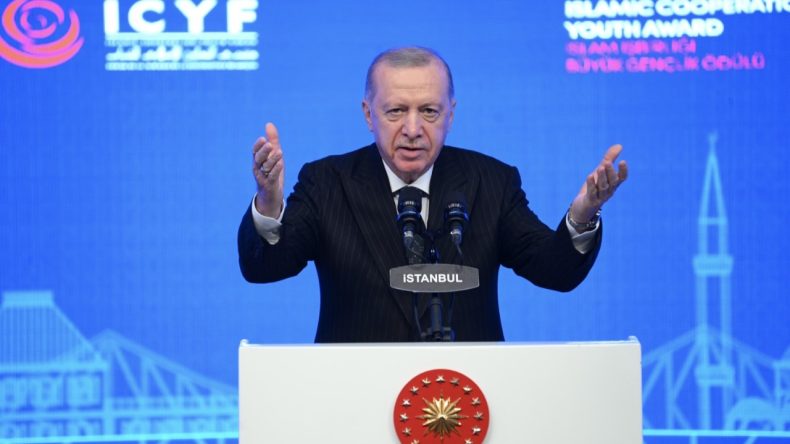 Erdoğan isim vermeden Trump’a seslendi: Nüfuzunu kullan