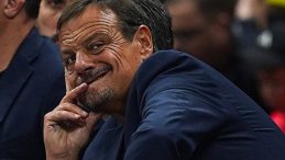 Ergin Ataman’a Yunanistan’da Şok: Faturayı Kestiler
