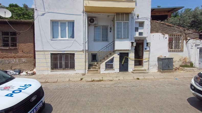 Evden yükselen kötü kokular yaşlı adamın ölümünü ortaya çıkardı