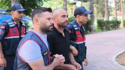 Fabrikaya işçi giysisiyle gidip 140 kez hırsızlık yaptı: 20 milyon liralık vurgun