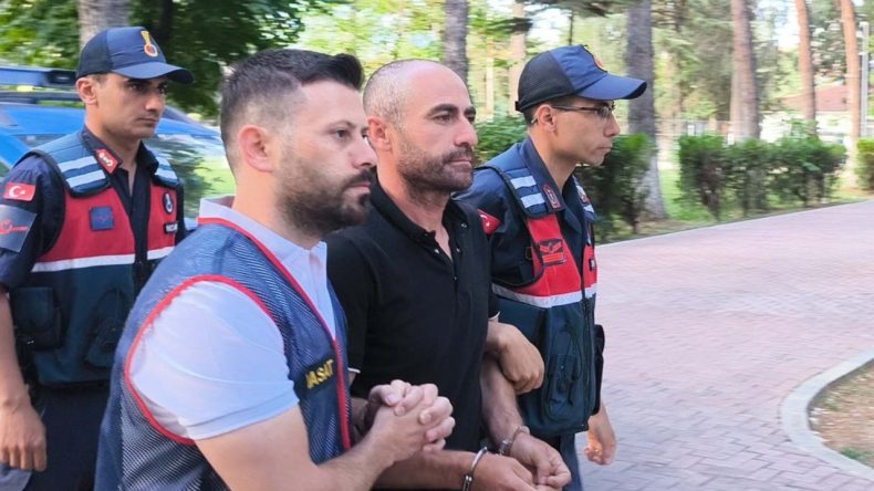 Fabrikaya işçi giysisiyle gidip 140 kez hırsızlık yaptı: 20 milyon liralık vurgun