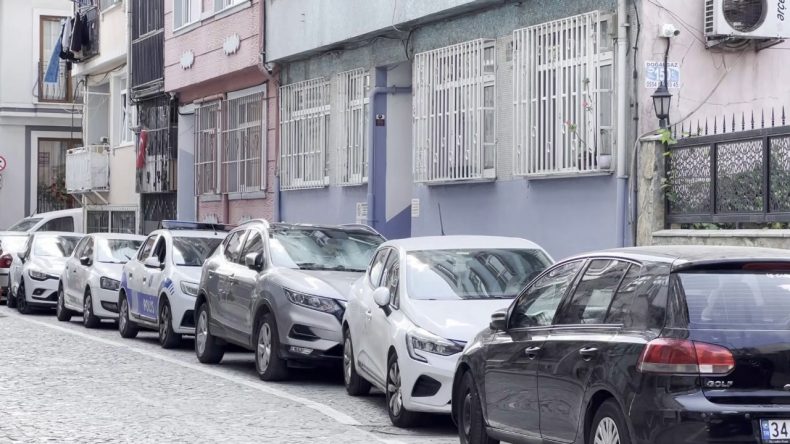 Fatih’te Korkunç Bir Olay! Polis Memuru Arkadaşını Parçalara Ayırdı