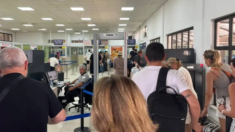 Feribota Kendini Atanlar Gidiyor: Akın Akın Rodos’a