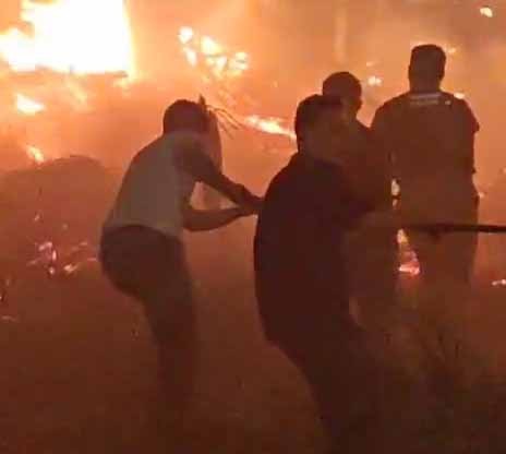 Havai fişek yangını sırasında görüntü