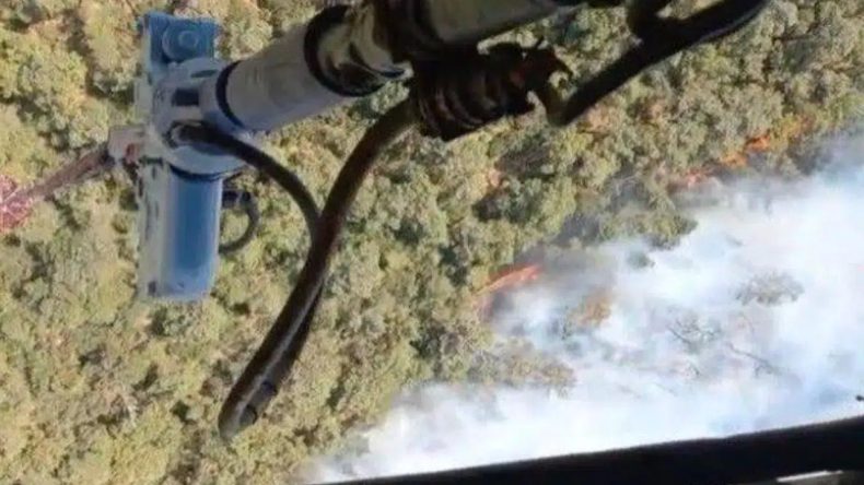 Foça’da Orman Yangını: Havadan ve Karadan Mücadele Devam Ediyor