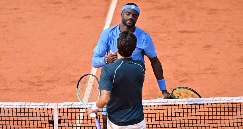 Fransa Açık’ta 2 saat 47 dakikada Yarı Finale Yükseldi