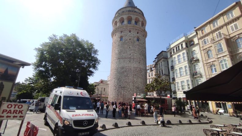 Galata Kulesi’nden Düşüp Hayatını Kaybetti