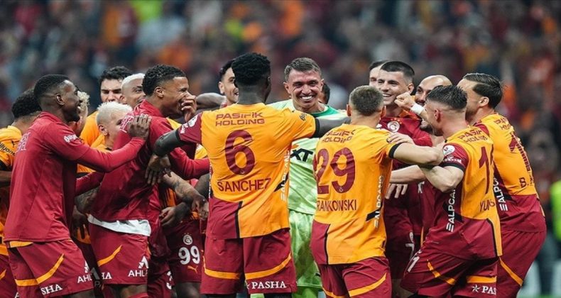 Galatasaray’dan Gönderilecek 14 Futbolcu Belli Oldu: İsimler Açıklandı