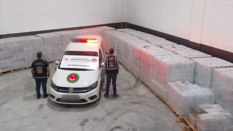 Gaziantep-Şanlıurfa Otoyolunda 23 Bin 694 Şişe Kaçak İçki Ele Geçirildi