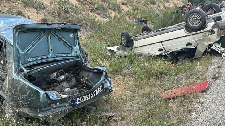 Genç sürücüler çarpıştı, araçlar takla attı: Feci kazada 7 yaralı