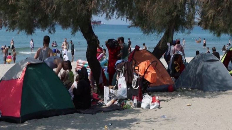 Güneşli Hava, Menekşe Plajı’nı Doldurdu