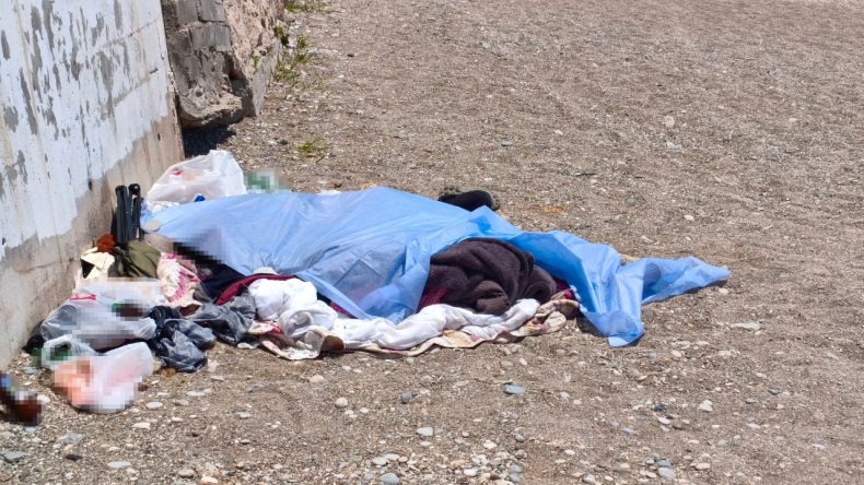 Günlerdir oradaydı! Cesedi kokunca öldüğü anlaşıldı