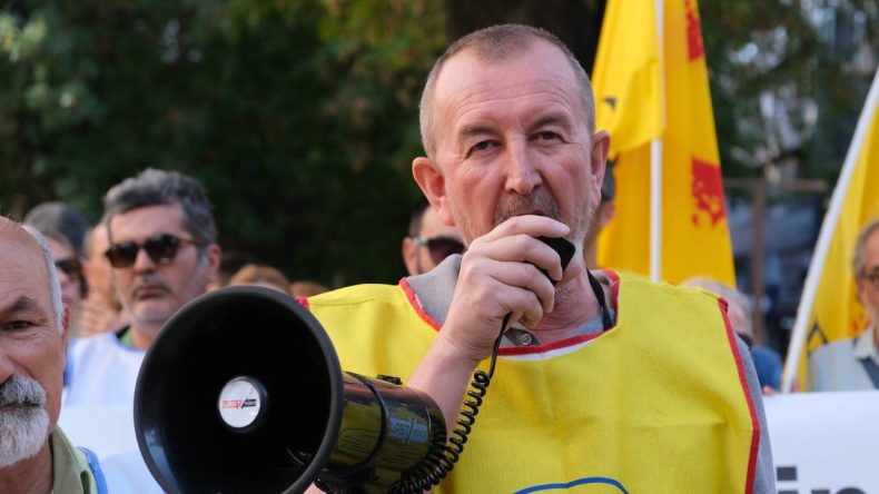 ‘Haklarımızı Çaldınız’ Diyerek Taleplerini Sıraladı: Kira Yardımı, Yılda İki İkramiye…
