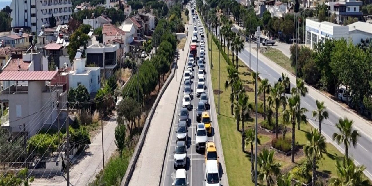 Kuşadası araç kuyruğu