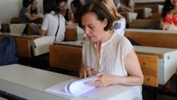 İçinde kalmıştı: Profesör emekli olduğu üniversiteye öğrenci olarak döndü