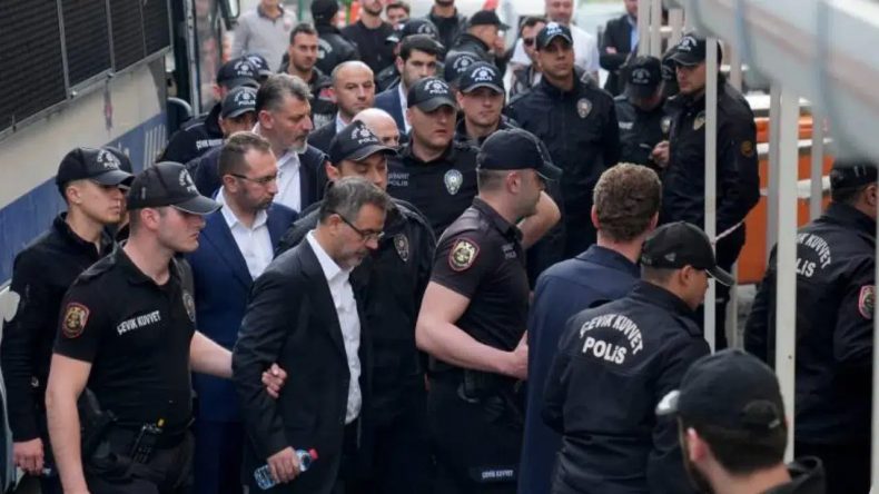 İmamoğlu’ndan Gözaltı Görüntülerine Sert Tepki: “Yarına Kalır Ama Yanınıza Kalmaz”