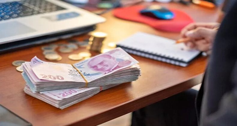 İşçiler zam beklerken maaşları yüzde 30 düşürüldü