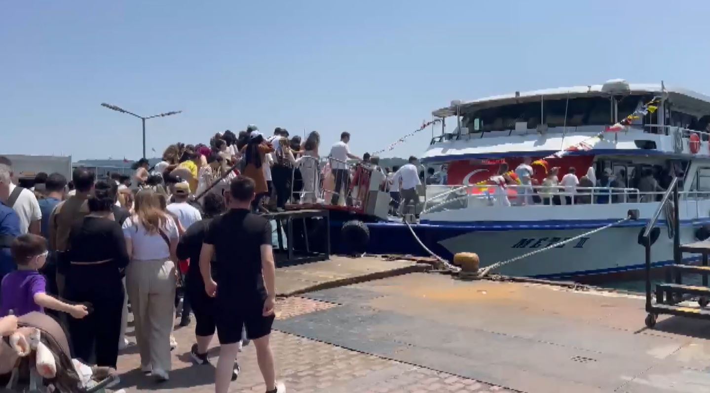 Vapur Bekleyişi