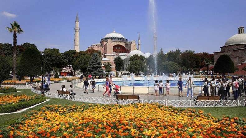 İstanbul için AKOM'dan Önemli Uyarı: Sıcaklıklar 36 Dereceyi Bulacak