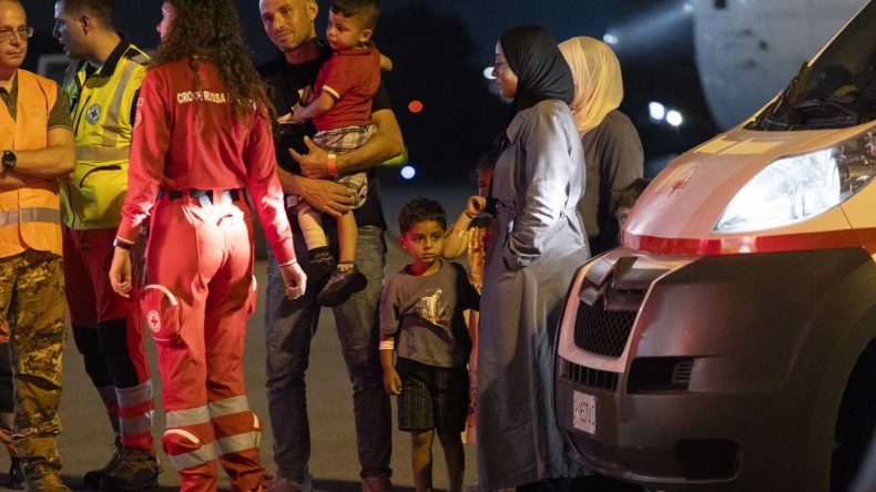İtalya, Gazzeli Çocukları Milano’ya Taşıdı