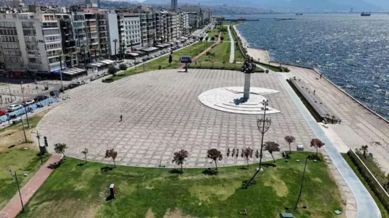 İzmir'de termometreler 40 dereceyi aştı: Kordon bile boş kaldı