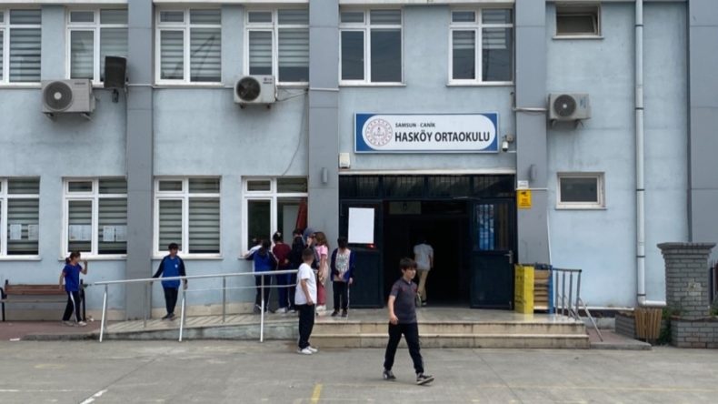 Kantinden Döner Tüketen Öğrenciler Hastaneye Kaldırıldı