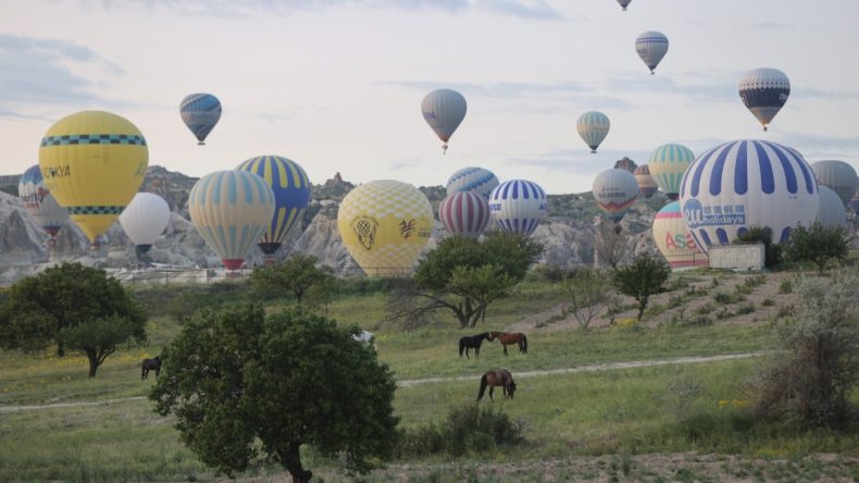 Kapadokya Bayram Tatilinde Ziyaretçi Akınına Uğradı: Yüzde 90 Dolu