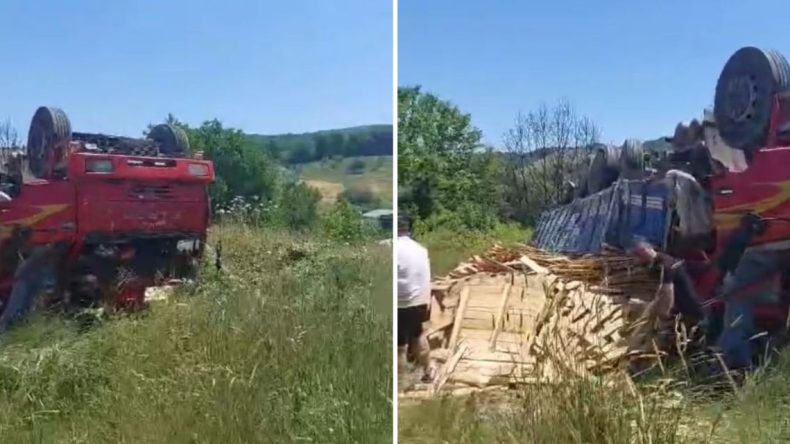 Kereste Yüklü Kamyon Rampada Devrildi: Sürücü Yaralandı