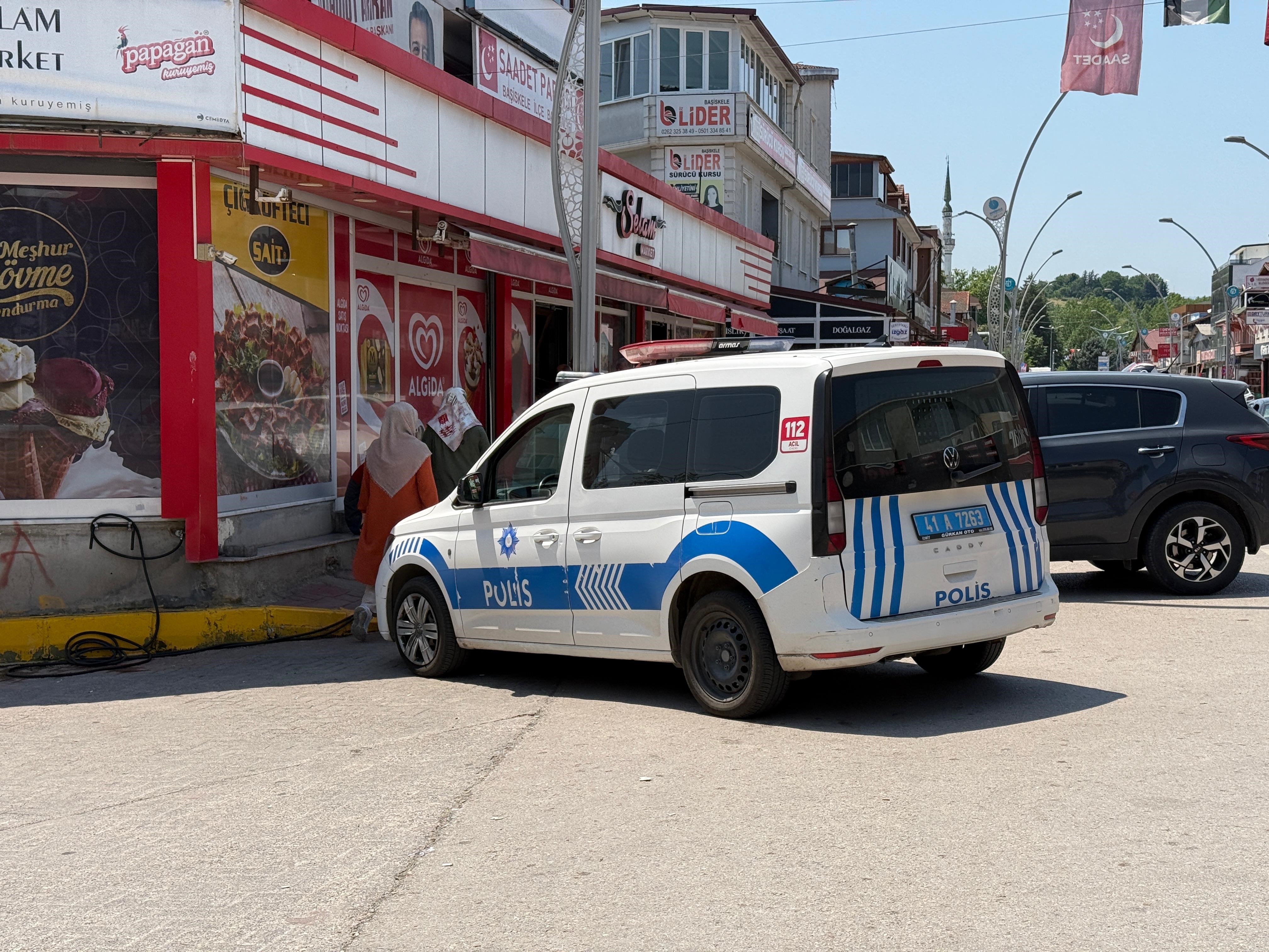 Kıyma makinesine elini kaptıran genç kadın