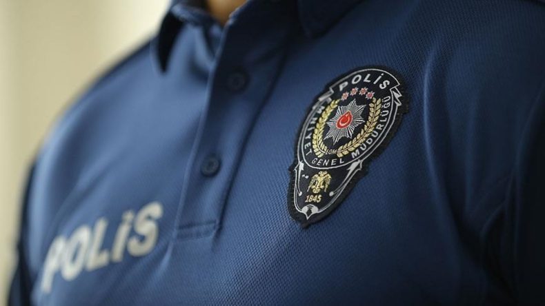 Konserde Kavga: İki Kişi Bıçaklandı, Bir Polis Yaralandı