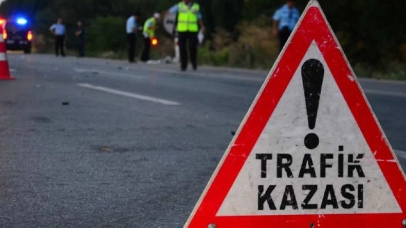 Kontrolden Çıkan Araç Devrildi: 5 Kişi Yaralandı