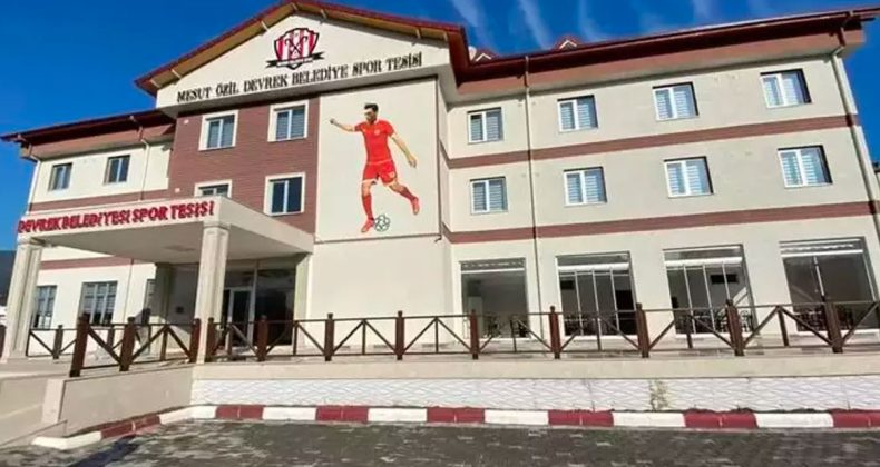 Kulüp Yönetimi İlk Kez Toplanıyor: Mesut Özil Tesisleri’nde Gergin Bekleyiş