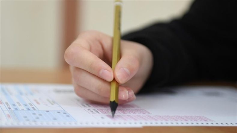 LGS’de Skandal: Sınav Ortasında Kitapçıklar Toplandı