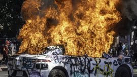 Los Angeles’ta Protestocuların Robotaksilere Saldırısının Nedeni Nedir?