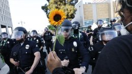 Los Angeles’ta Protestolar Yoğunlaşıyor: Sokağa Çıkma Yasağı İlan Edildi