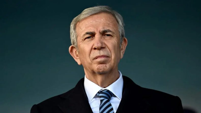 Manisa’da Ferdi Zeyrek’in cenazesindeki sevgi seline Mansur Yavaş’tan yorum: Ender görülen bir merasim