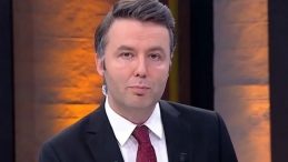 Mehmet Akif Ersoy’dan Marmaray’da yaşanan olaya ilişkin dikkat çeken yorum: Çok kızacağınızı bilerek söylüyorum