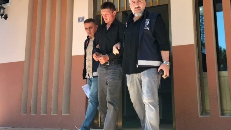 Miras Kavgası Kanlı Bir Şekilde Sonuçlandı: Eniştesini Bıçakladı