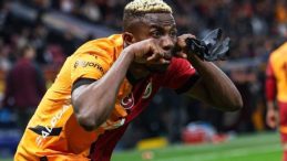 Osimhen 3 Yıllık İmza Attı